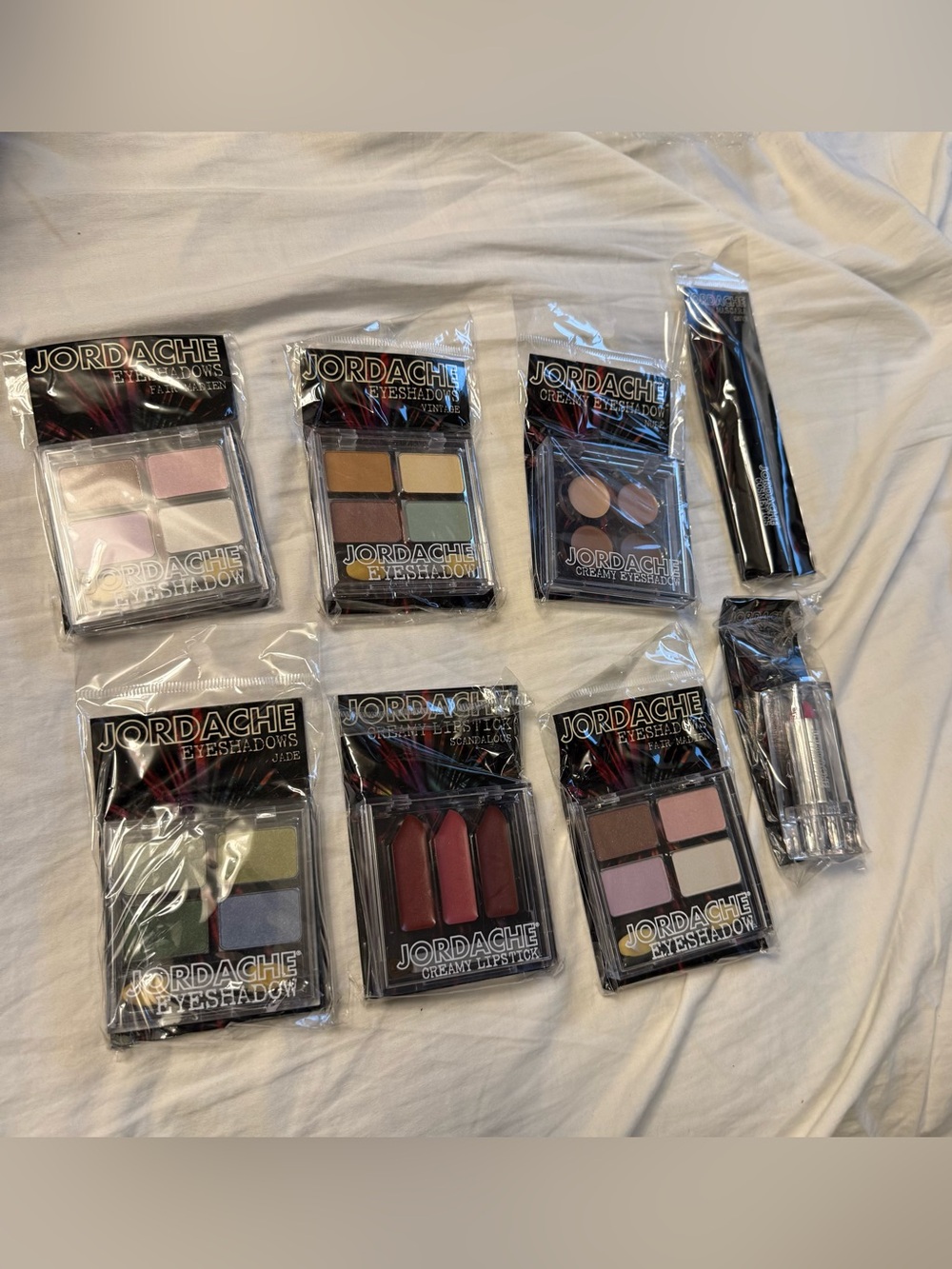 Jordache Eyeshadow & Lipstick Set in Pink, Peach, Green, Mauve